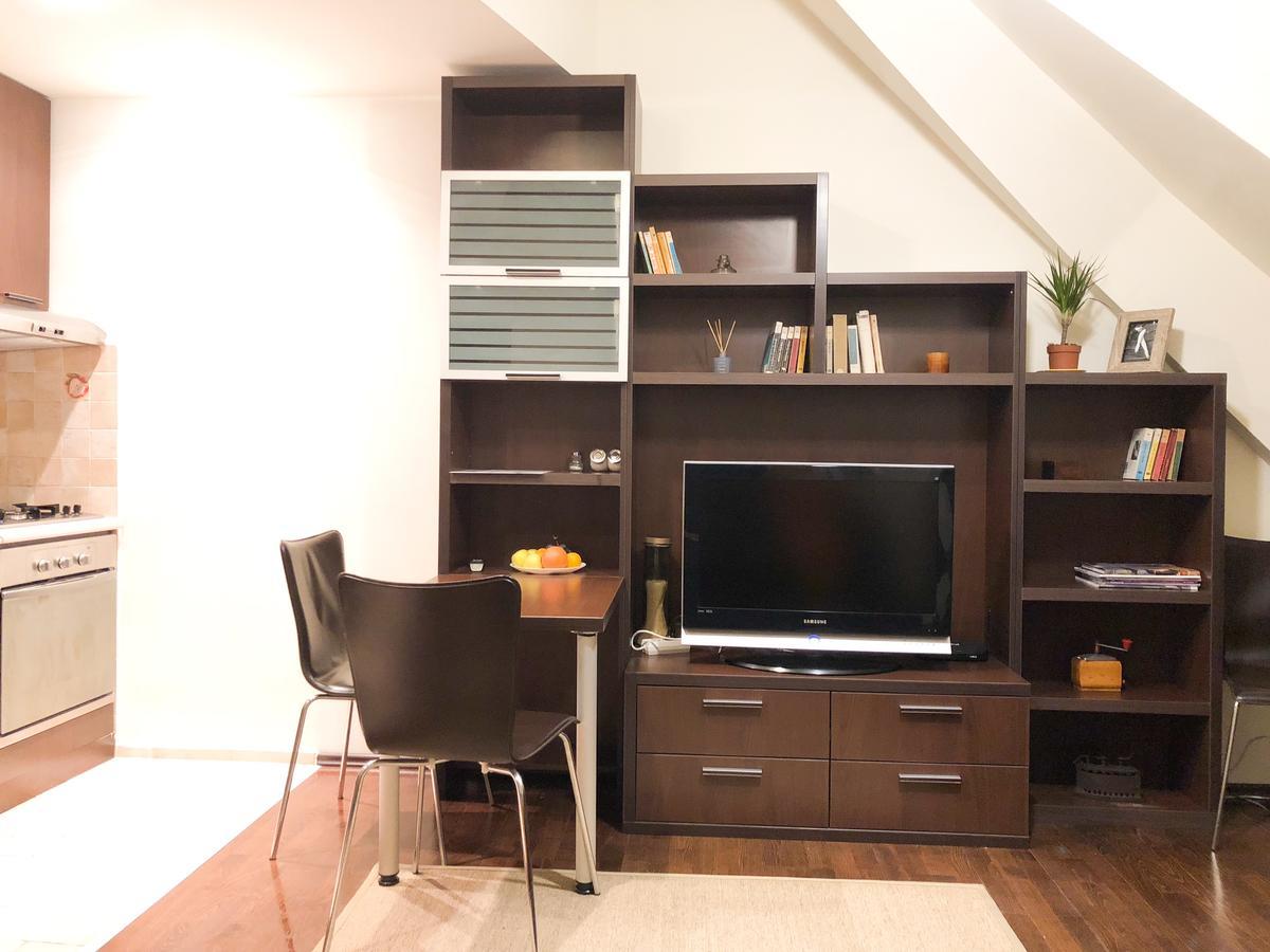 Cozy Flat In Villa Near Old Town Букурещ Екстериор снимка